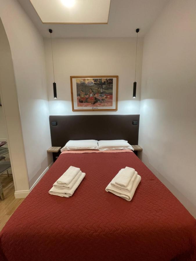 Elian Apartament In The Center Of Рим Екстериор снимка