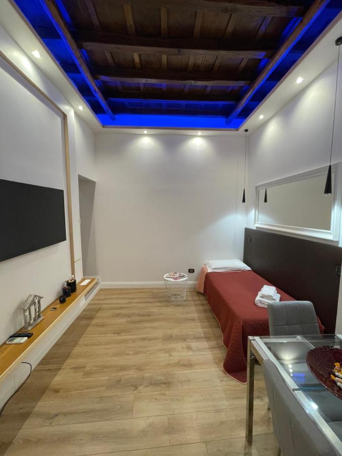 Elian Apartament In The Center Of Рим Екстериор снимка